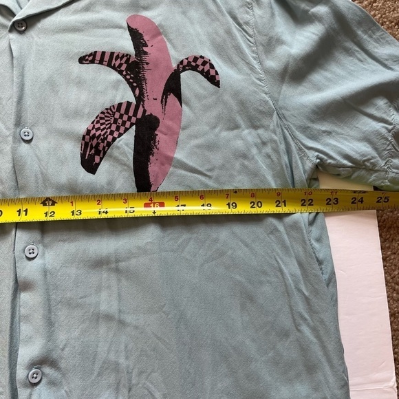 Urban Outfitters Pop Art Graphic Camp Button Up Shirt Blue XL - Picture 9 of 9